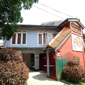 Hotel Mahagedara Holiday